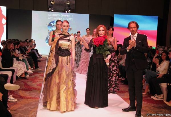 Фахрия Халафова представила новую коллекцию Bella Rosa на Azerbaijan Fashion Week (ФОТО)