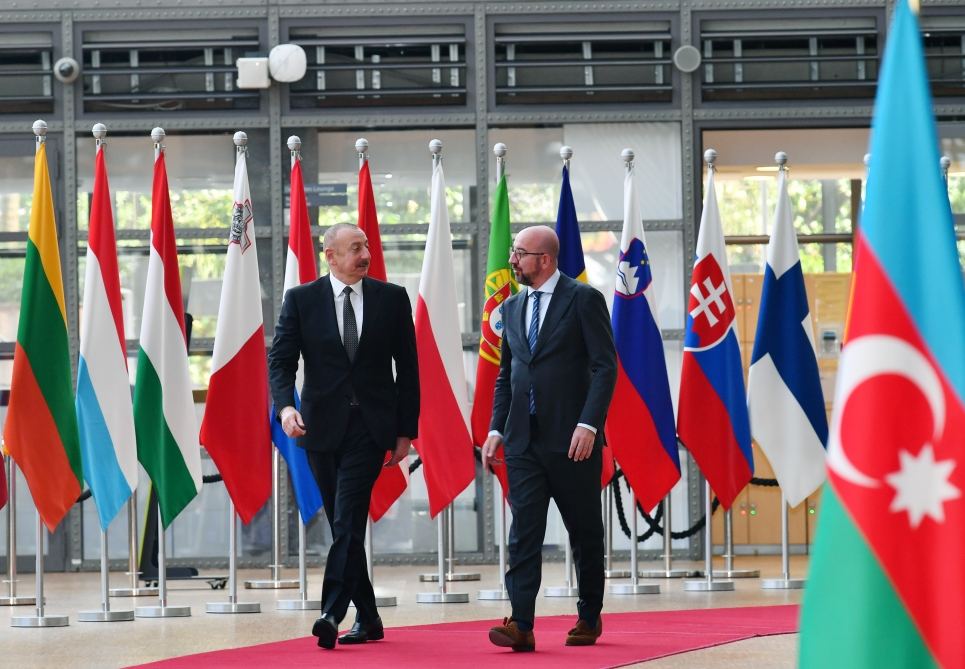 President Ilham Aliyev held one-on-one meeting with President of European Council Charles Michel (PHOTO/VIDEO)