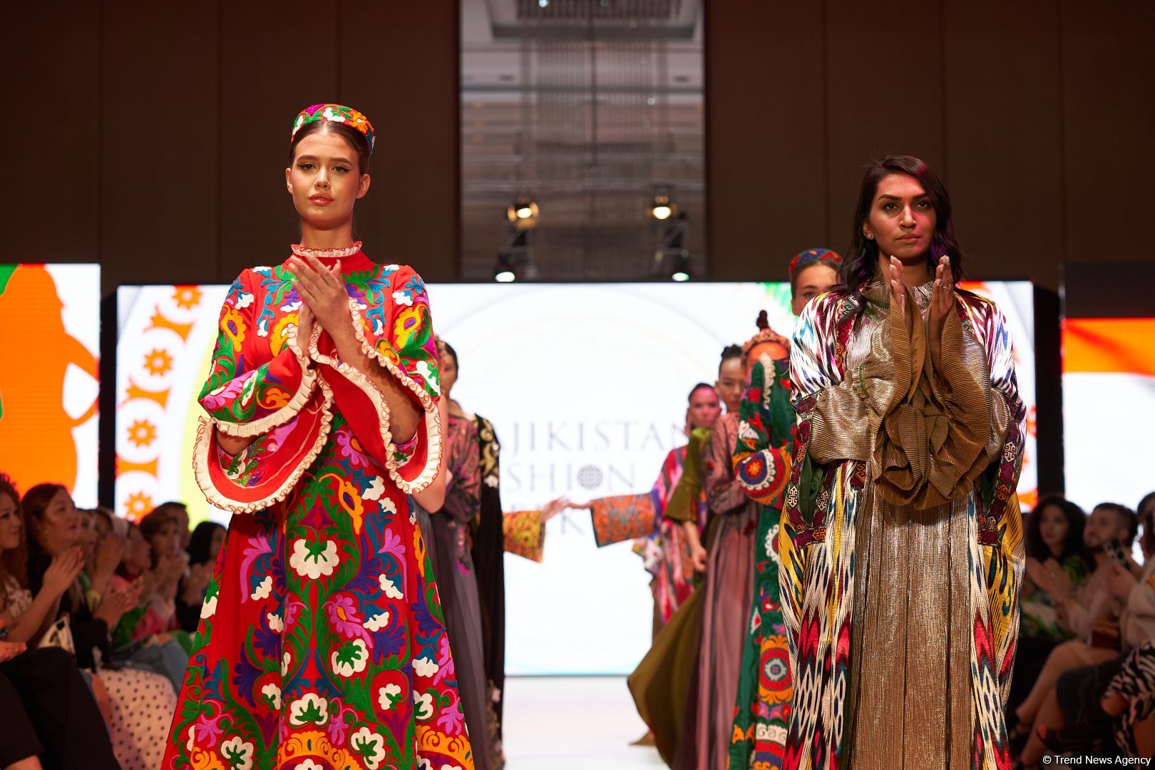 Azerbaijan Fashion Week 2022 – любимый Восток, футуризм, вечерние наряды (ФОТО)