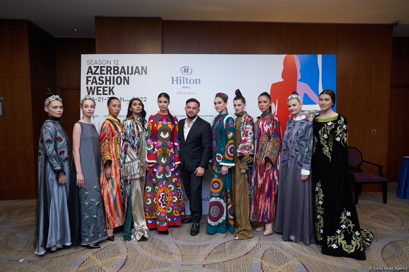 Azerbaijan Fashion Week 2022 – любимый Восток, футуризм, вечерние наряды (ФОТО)
