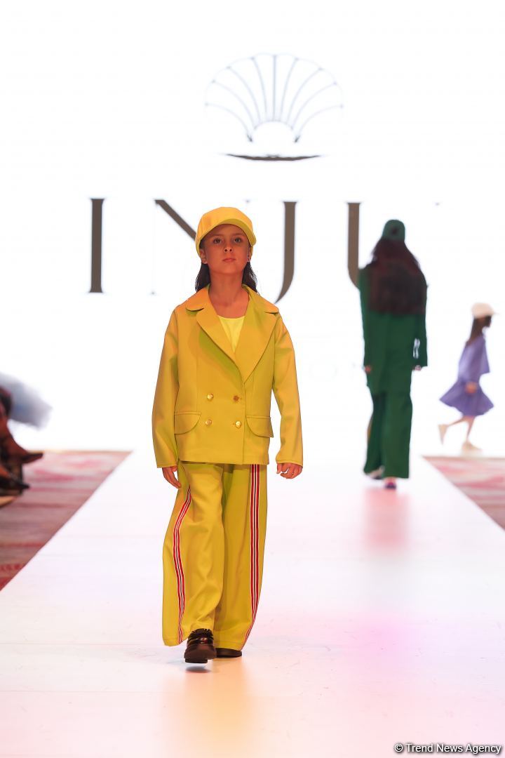Azerbaijan Fashion Week 2022 – любимый Восток, футуризм, вечерние наряды (ФОТО)