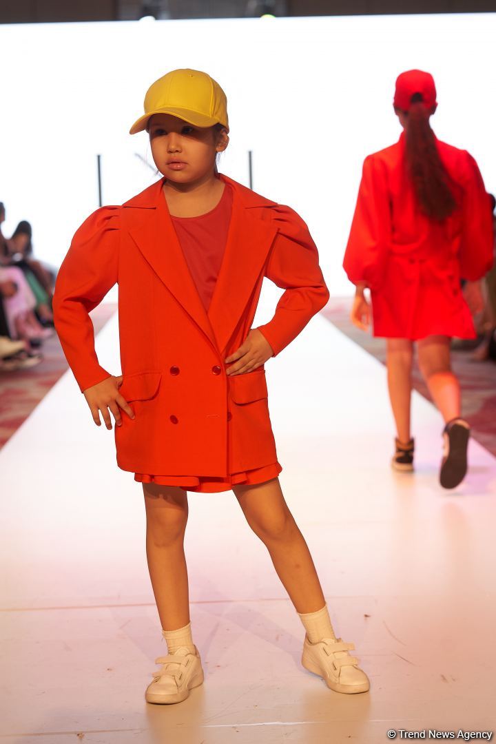 Azerbaijan Fashion Week 2022 – любимый Восток, футуризм, вечерние наряды (ФОТО)