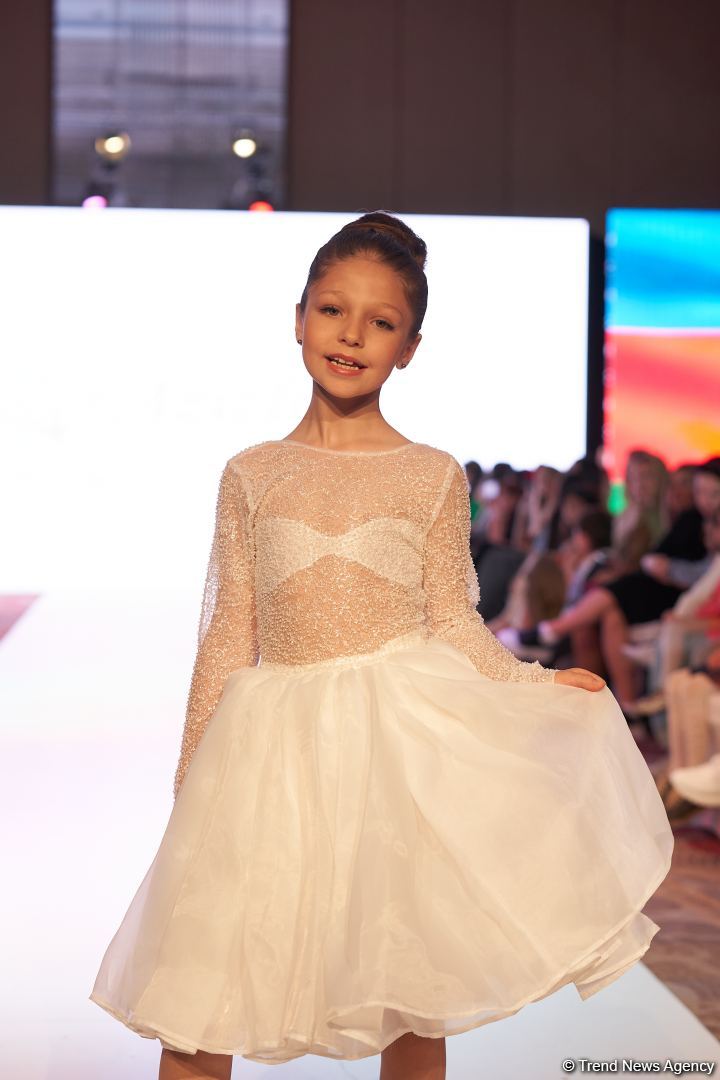 Azerbaijan Fashion Week 2022 – любимый Восток, футуризм, вечерние наряды (ФОТО)