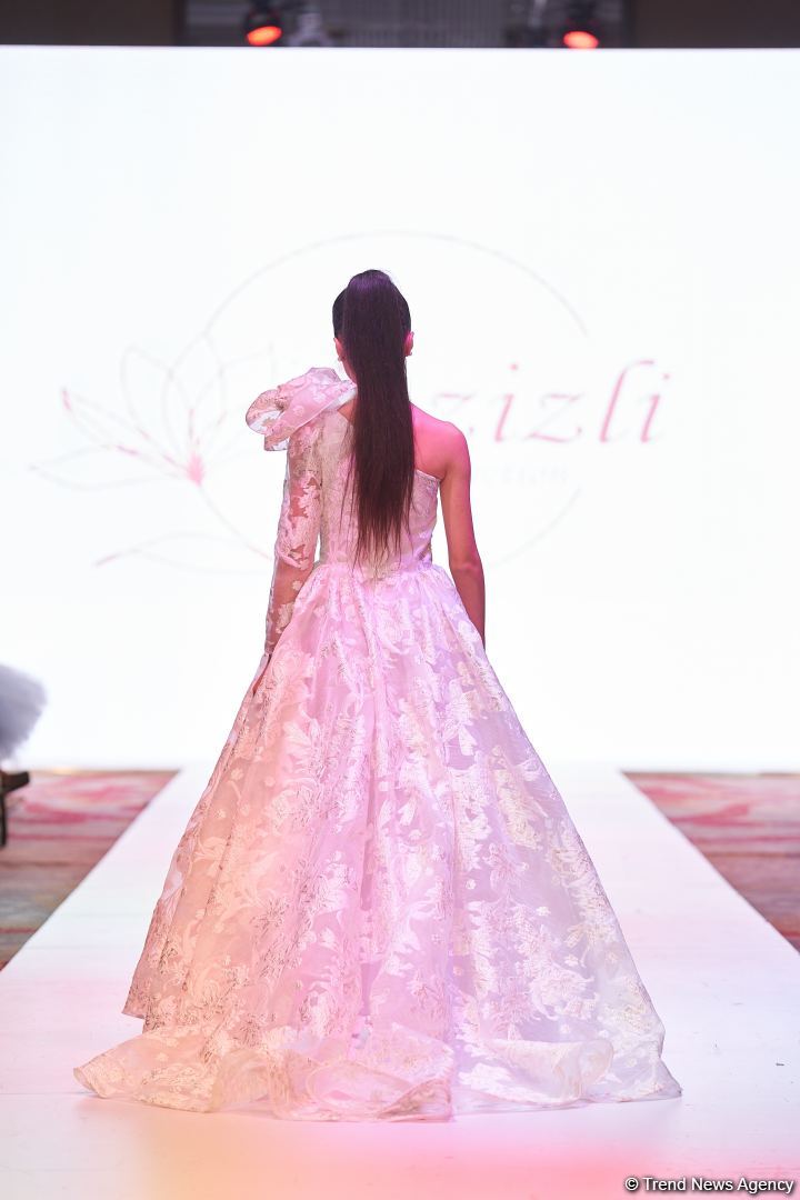 Azerbaijan Fashion Week 2022 – любимый Восток, футуризм, вечерние наряды (ФОТО)