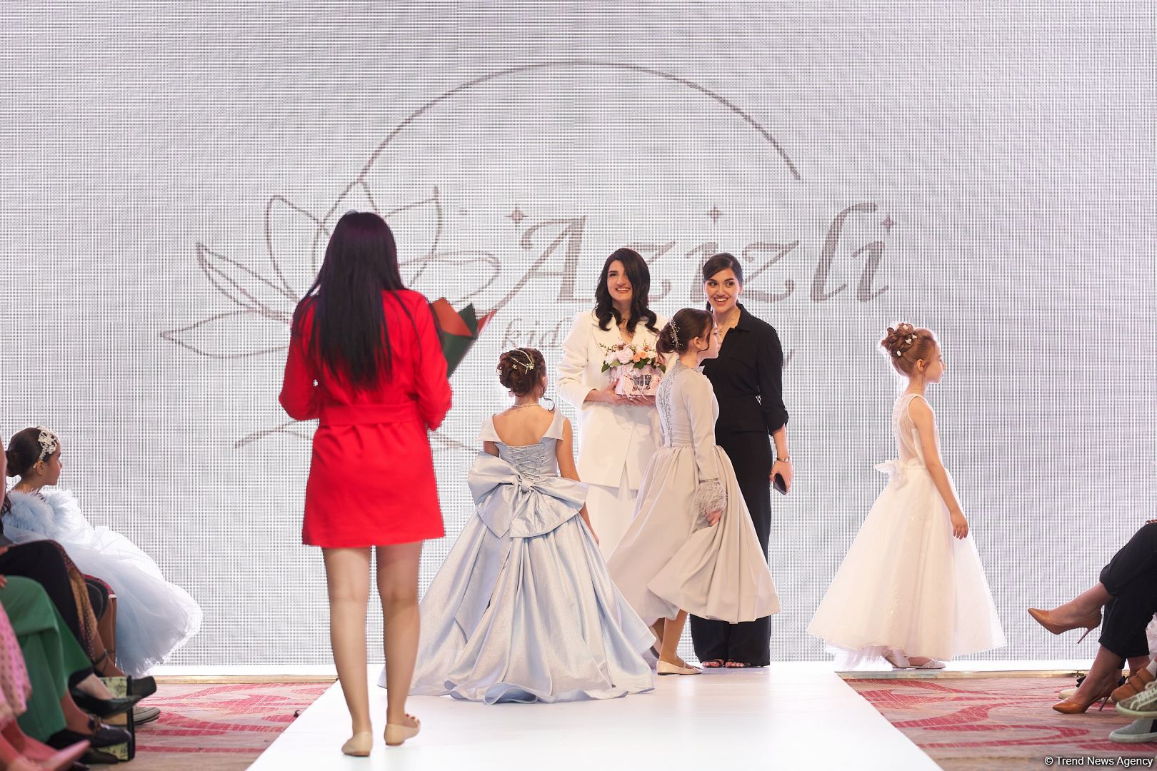 Azerbaijan Fashion Week 2022 – любимый Восток, футуризм, вечерние наряды (ФОТО)