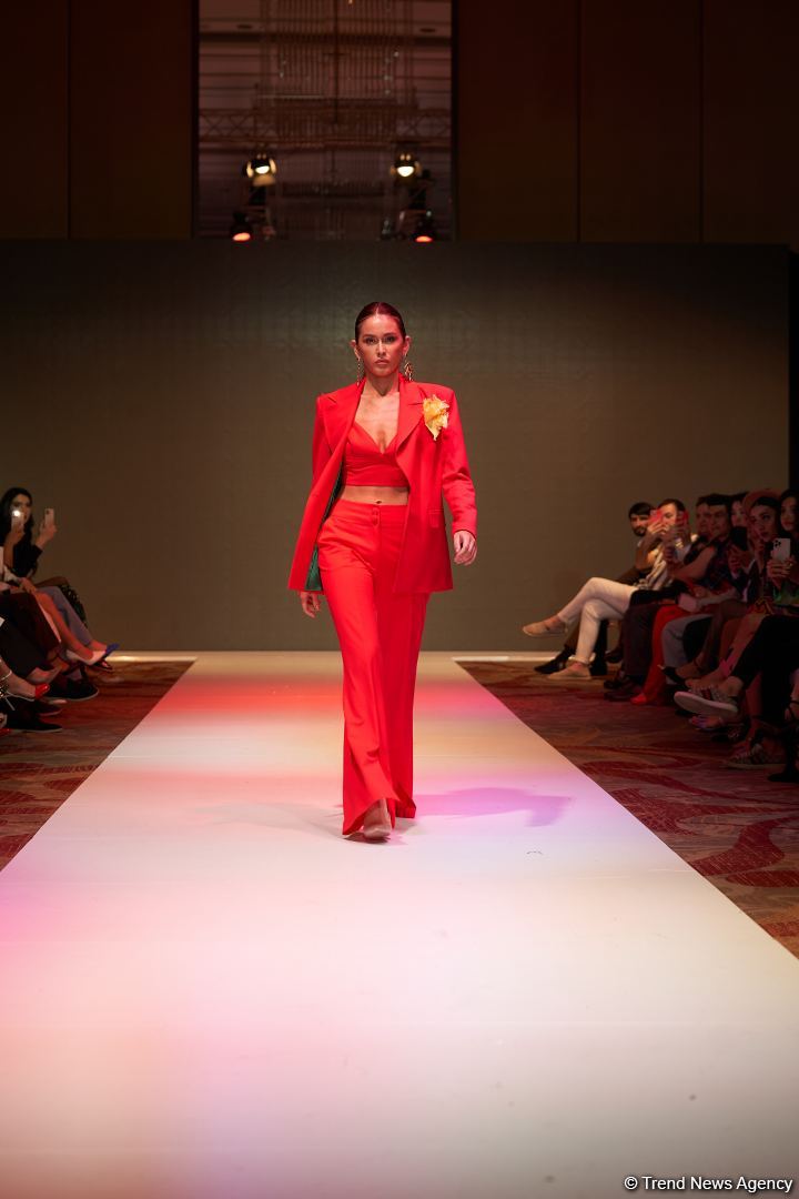 Azerbaijan Fashion Week 2022 – любимый Восток, футуризм, вечерние наряды (ФОТО)