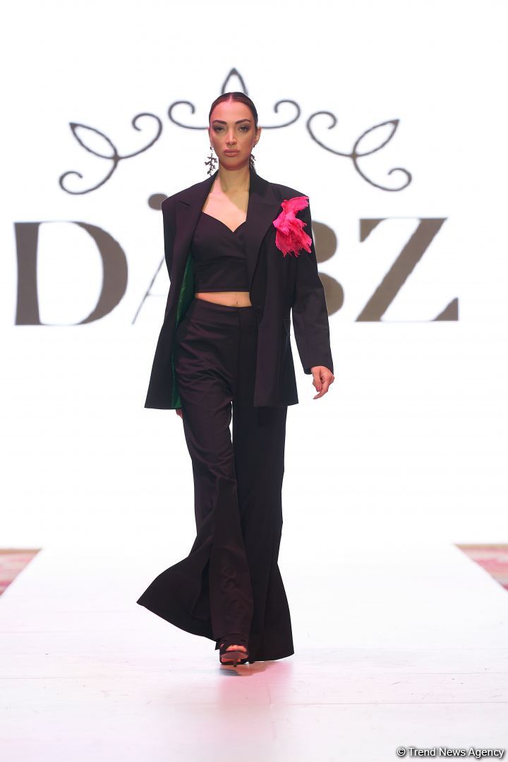 Azerbaijan Fashion Week 2022 – любимый Восток, футуризм, вечерние наряды (ФОТО)