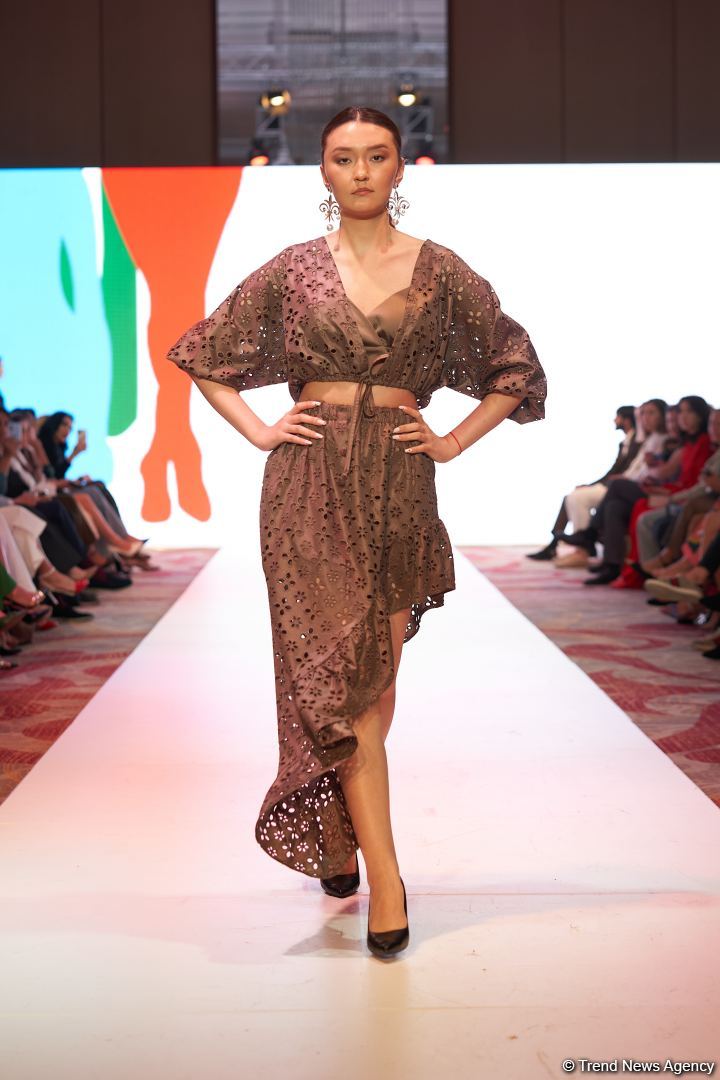 Azerbaijan Fashion Week 2022 – любимый Восток, футуризм, вечерние наряды (ФОТО)