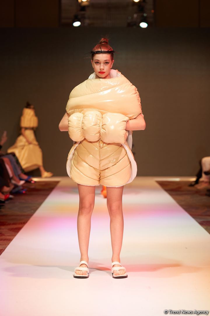 Azerbaijan Fashion Week 2022 – любимый Восток, футуризм, вечерние наряды (ФОТО)