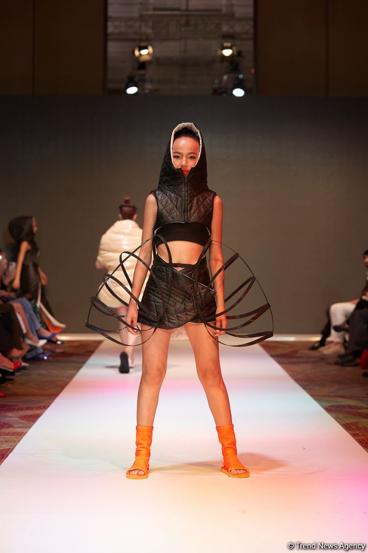 Azerbaijan Fashion Week 2022 – любимый Восток, футуризм, вечерние наряды (ФОТО)