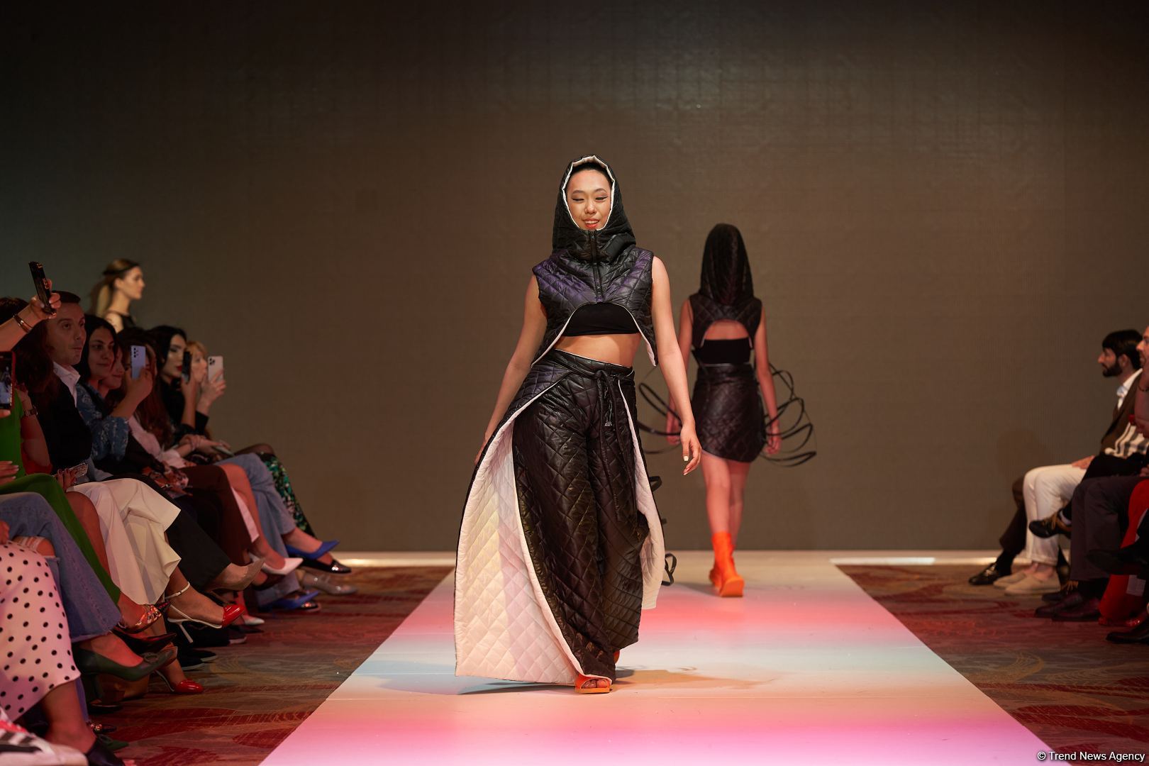 Azerbaijan Fashion Week 2022 – любимый Восток, футуризм, вечерние наряды (ФОТО)