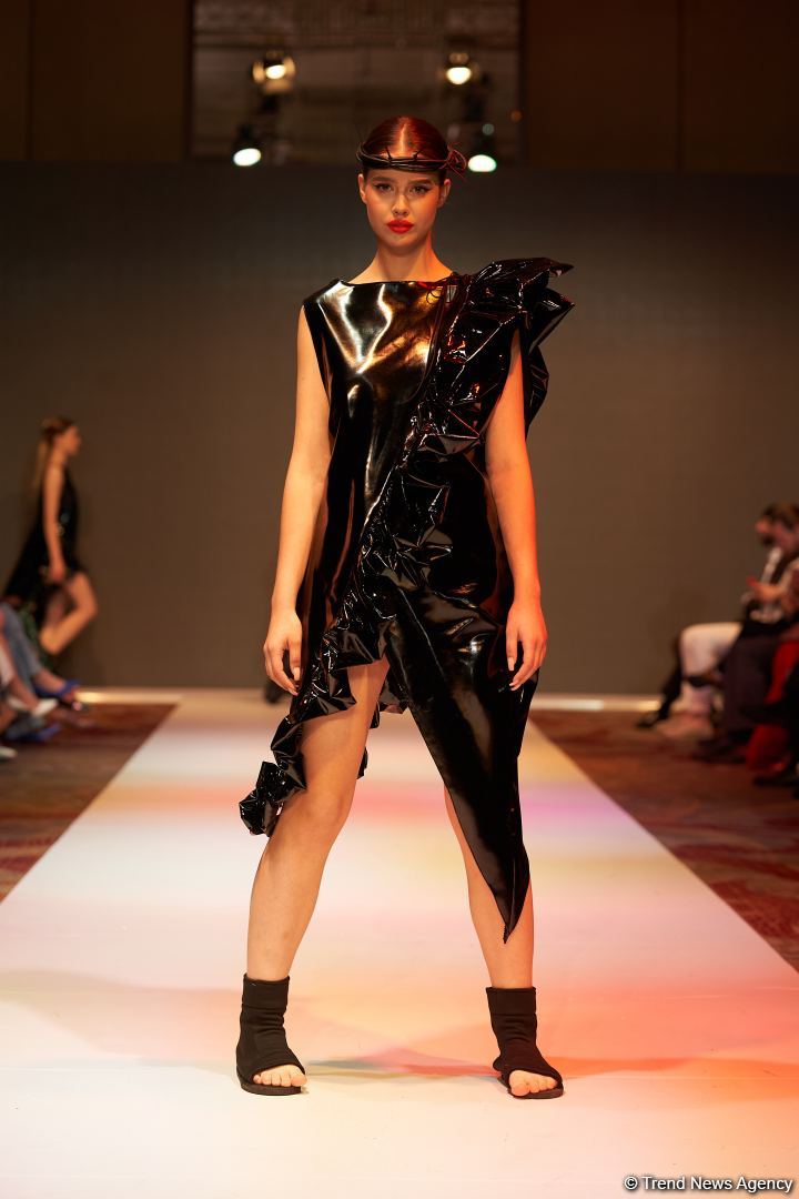 Azerbaijan Fashion Week 2022 – любимый Восток, футуризм, вечерние наряды (ФОТО)