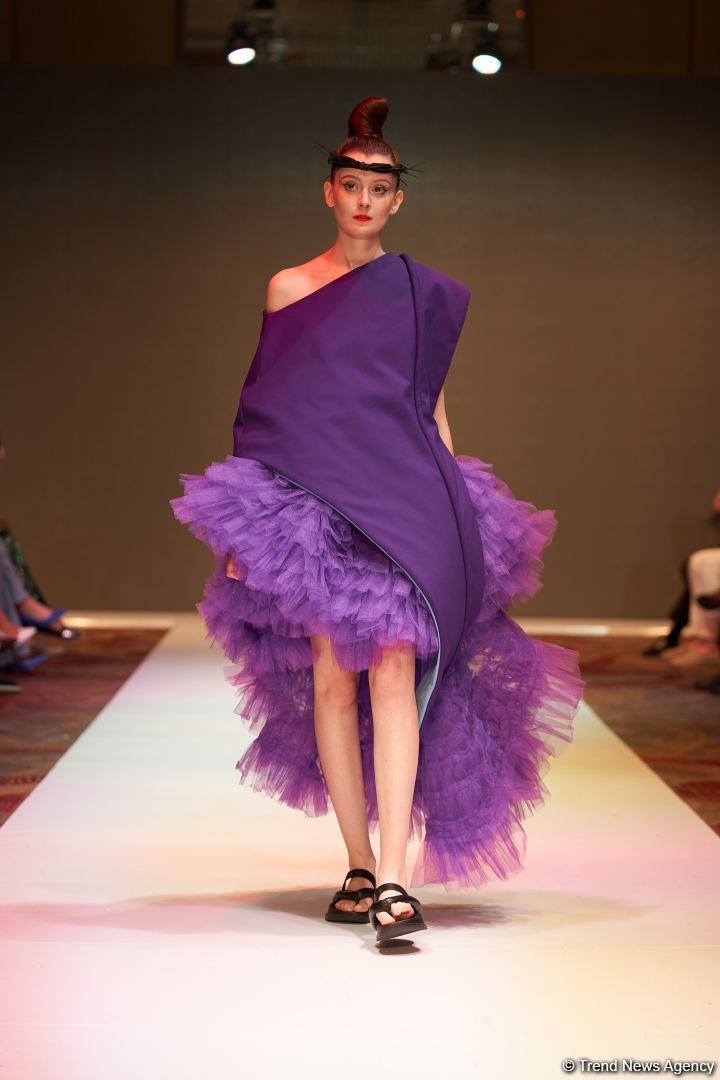Azerbaijan Fashion Week 2022 – любимый Восток, футуризм, вечерние наряды (ФОТО)