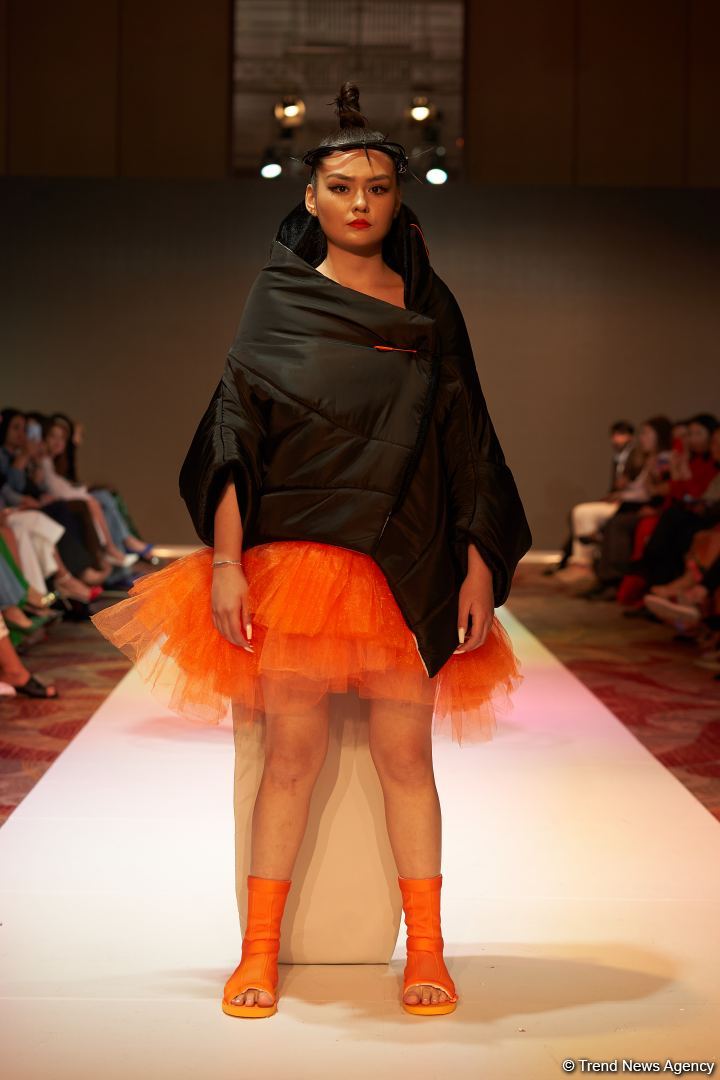 Azerbaijan Fashion Week 2022 – любимый Восток, футуризм, вечерние наряды (ФОТО)