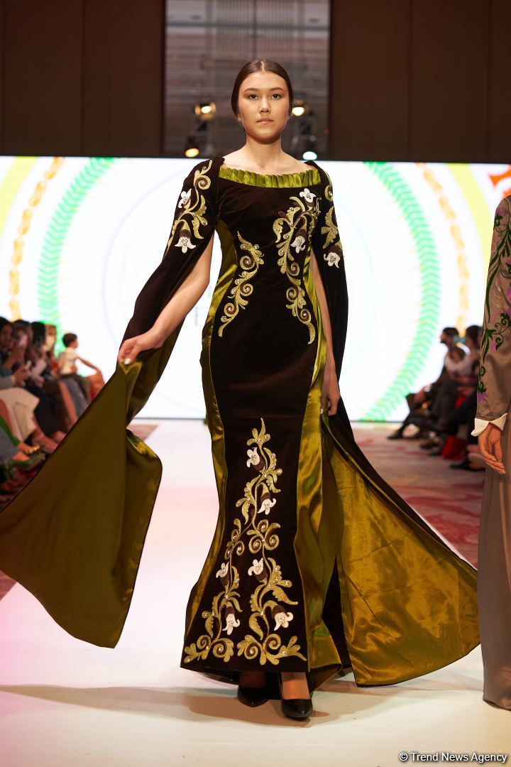 Azerbaijan Fashion Week 2022 – любимый Восток, футуризм, вечерние наряды (ФОТО)