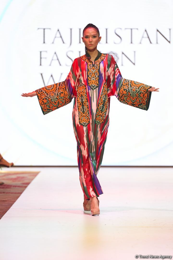Azerbaijan Fashion Week 2022 – любимый Восток, футуризм, вечерние наряды (ФОТО)