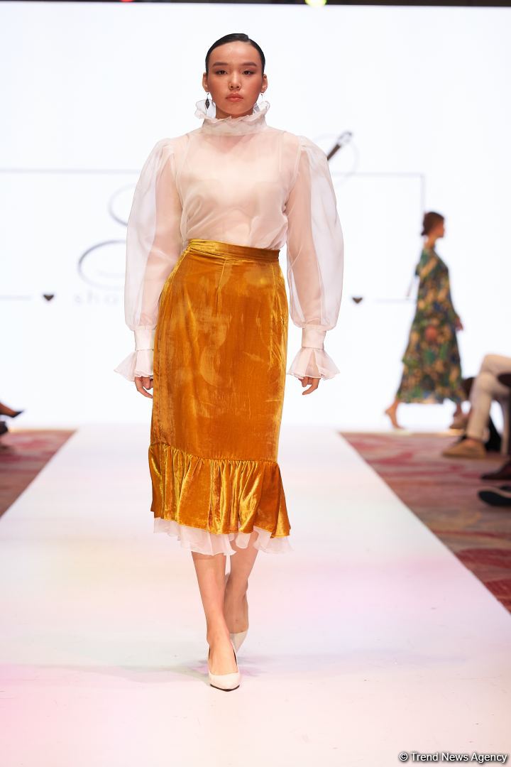 Azerbaijan Fashion Week 2022 – любимый Восток, футуризм, вечерние наряды (ФОТО)