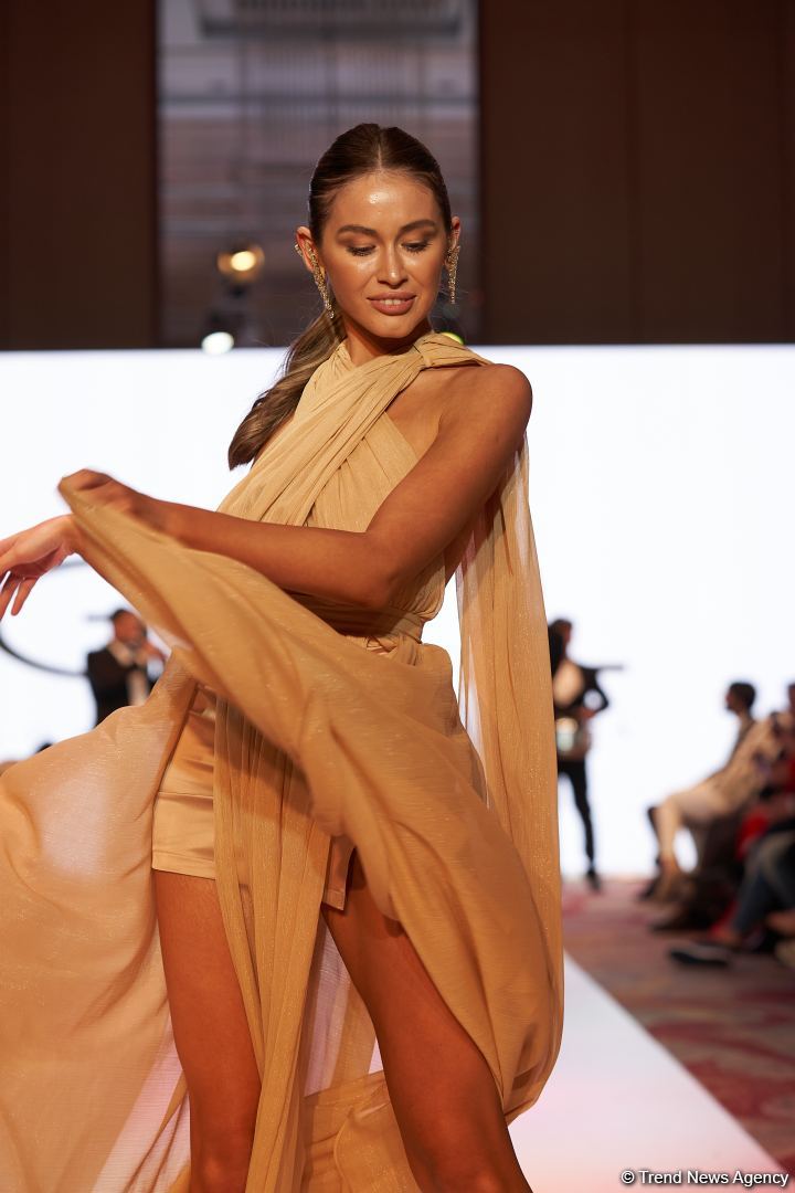 Azerbaijan Fashion Week 2022 – любимый Восток, футуризм, вечерние наряды (ФОТО)
