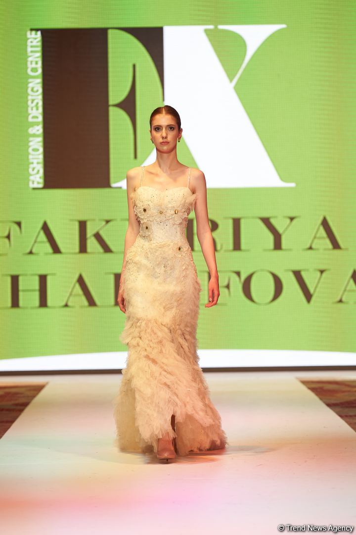 Azerbaijan Fashion Week 2022 – любимый Восток, футуризм, вечерние наряды (ФОТО)