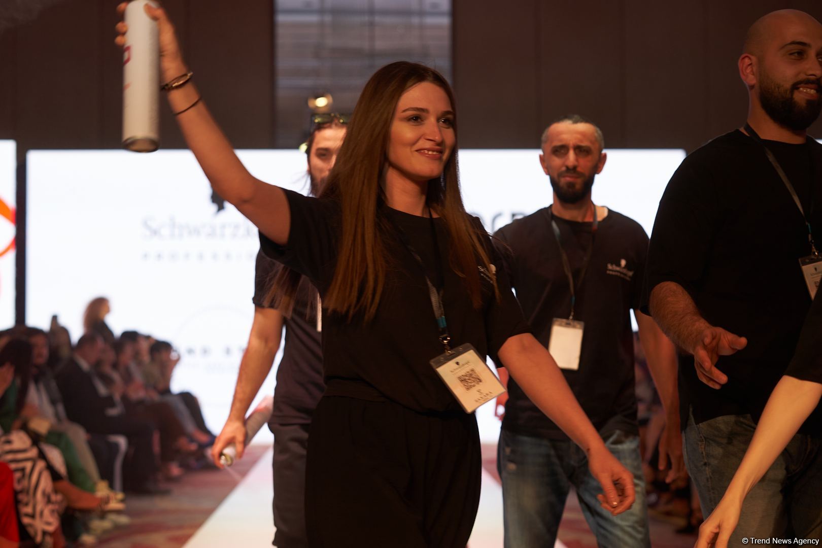 Azerbaijan Fashion Week 2022 – любимый Восток, футуризм, вечерние наряды (ФОТО)