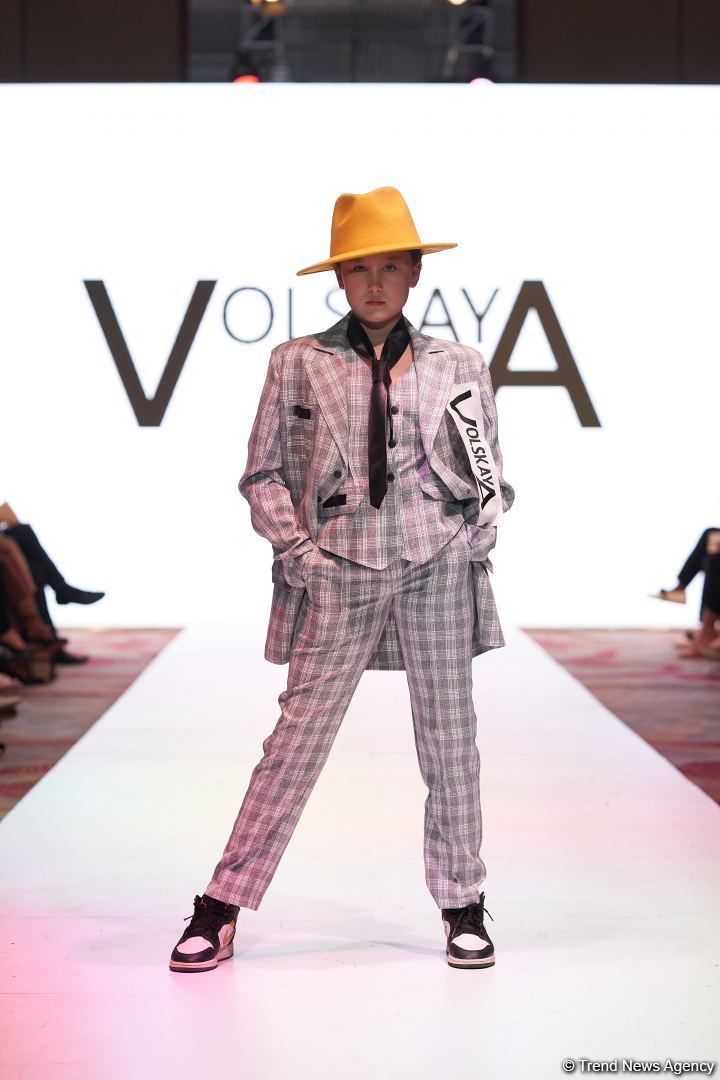 Azerbaijan Fashion Week 2022 – любимый Восток, футуризм, вечерние наряды (ФОТО)