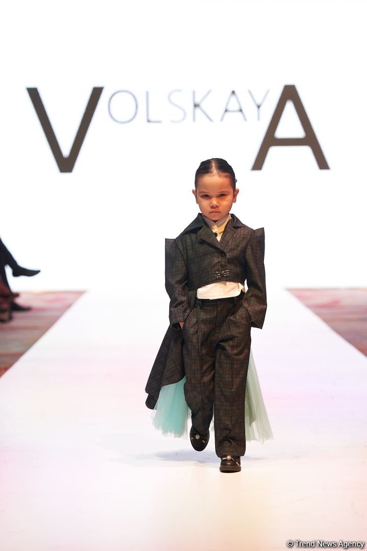 Azerbaijan Fashion Week 2022 – любимый Восток, футуризм, вечерние наряды (ФОТО)
