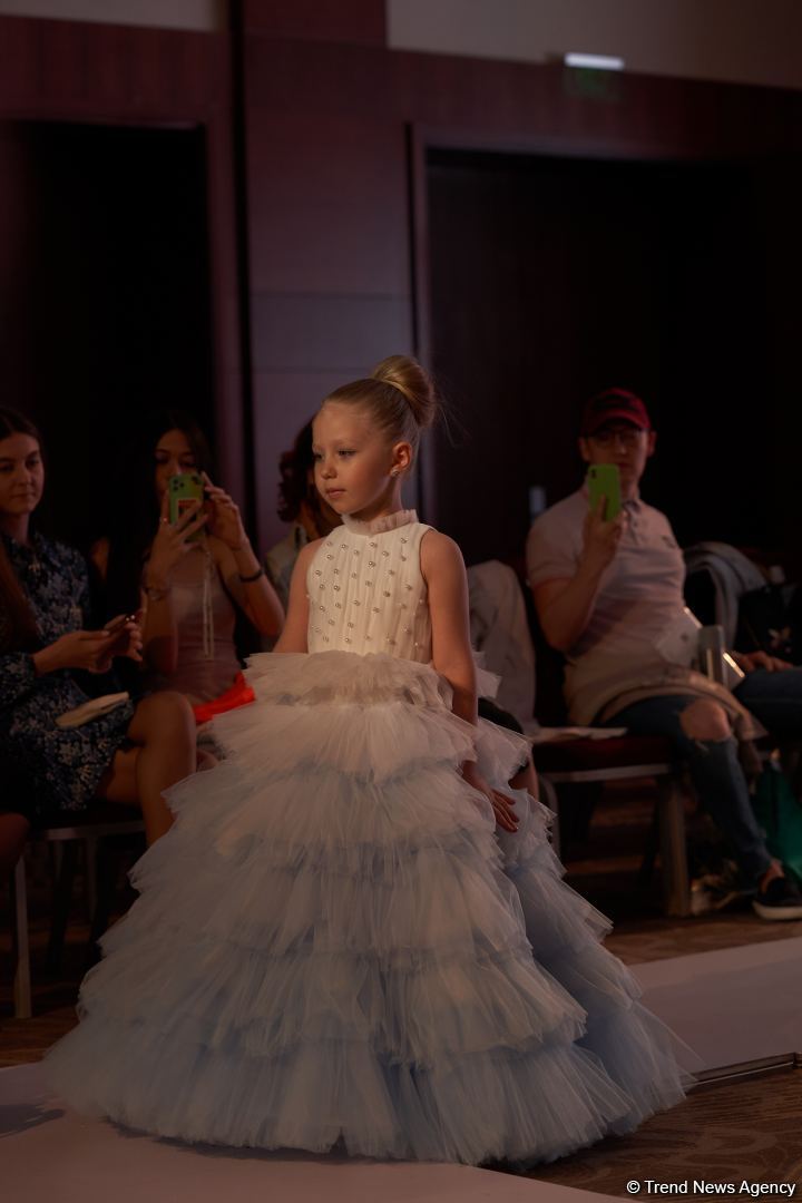 Azerbaijan Fashion Week 2022 – любимый Восток, футуризм, вечерние наряды (ФОТО)