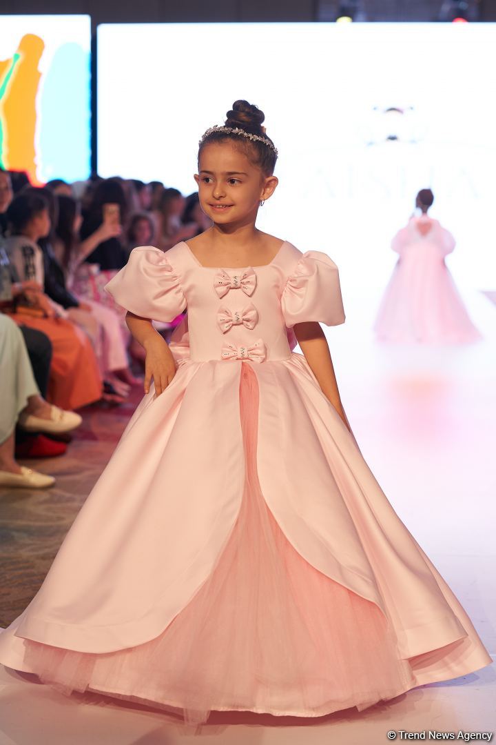 Azerbaijan Fashion Week 2022 – любимый Восток, футуризм, вечерние наряды (ФОТО)