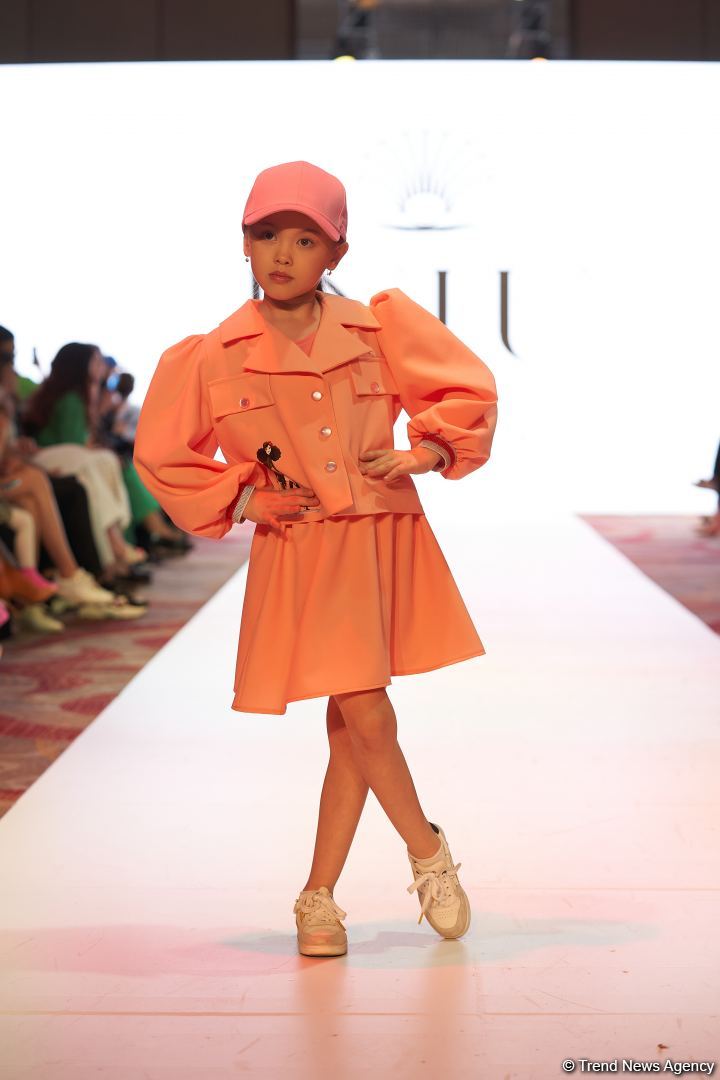 Azerbaijan Fashion Week 2022 – любимый Восток, футуризм, вечерние наряды (ФОТО)