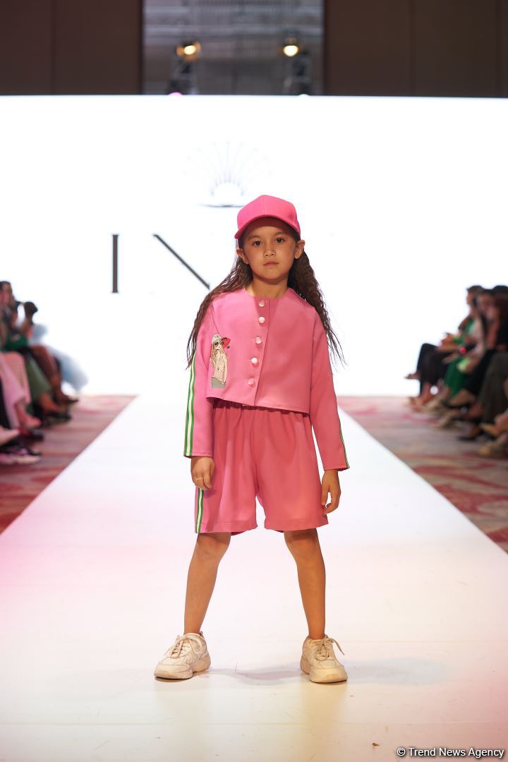 Azerbaijan Fashion Week 2022 – любимый Восток, футуризм, вечерние наряды (ФОТО)