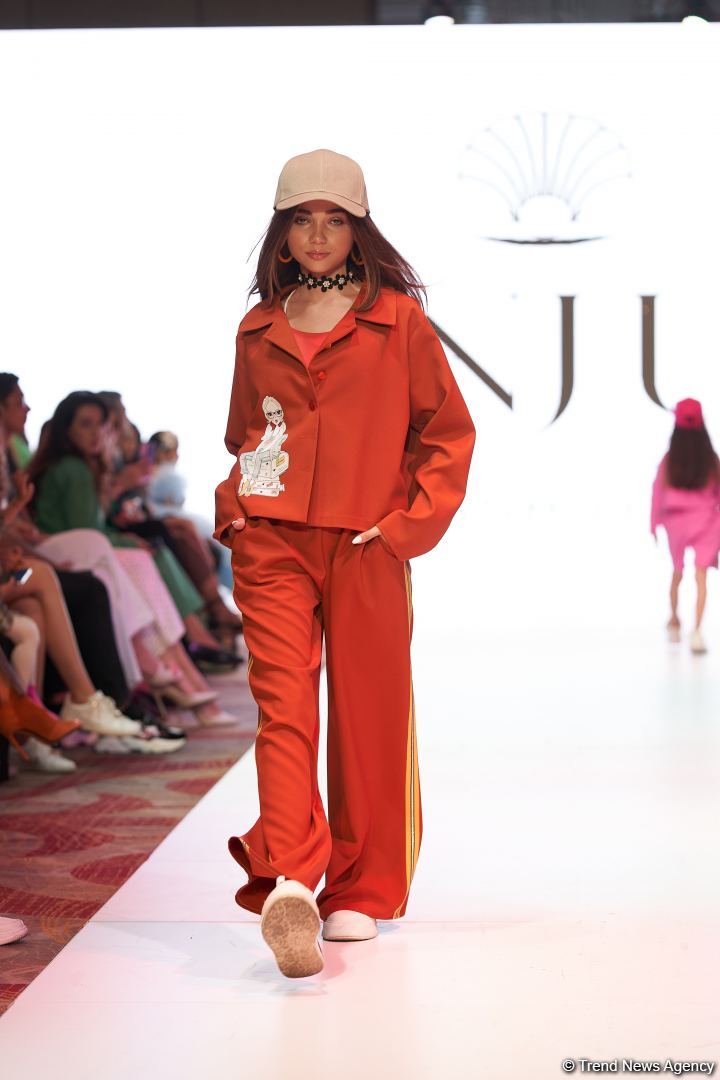 Azerbaijan Fashion Week 2022 – любимый Восток, футуризм, вечерние наряды (ФОТО)