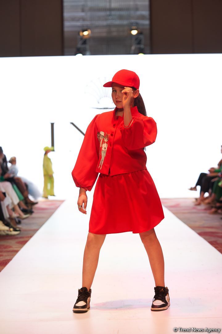 Azerbaijan Fashion Week 2022 – любимый Восток, футуризм, вечерние наряды (ФОТО)