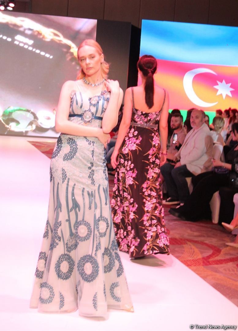 Фахрия Халафова представила новую коллекцию Bella Rosa на Azerbaijan Fashion Week (ФОТО)
