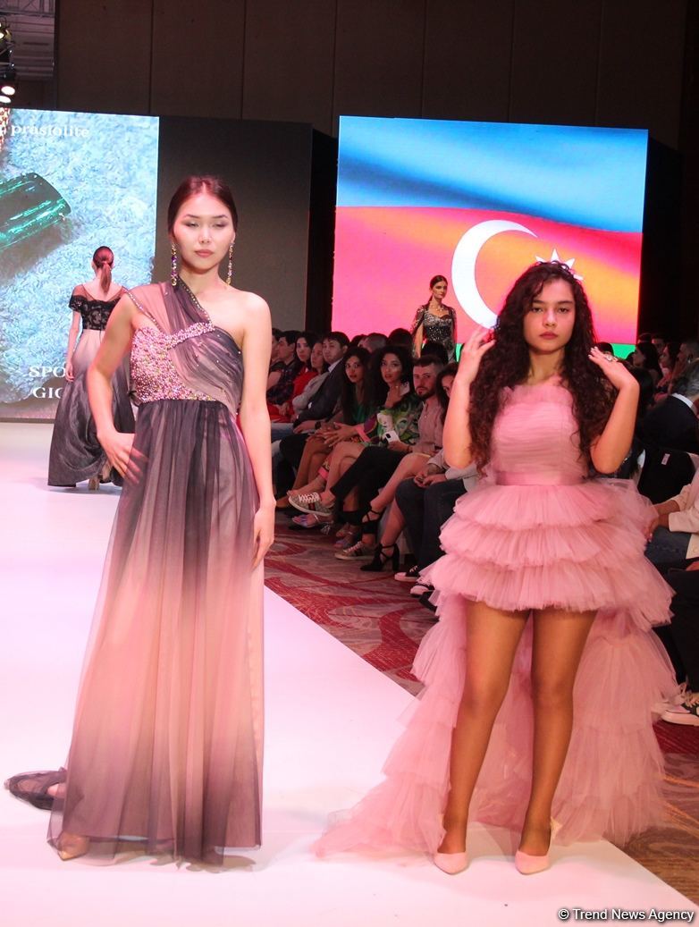Фахрия Халафова представила новую коллекцию Bella Rosa на Azerbaijan Fashion Week (ФОТО)