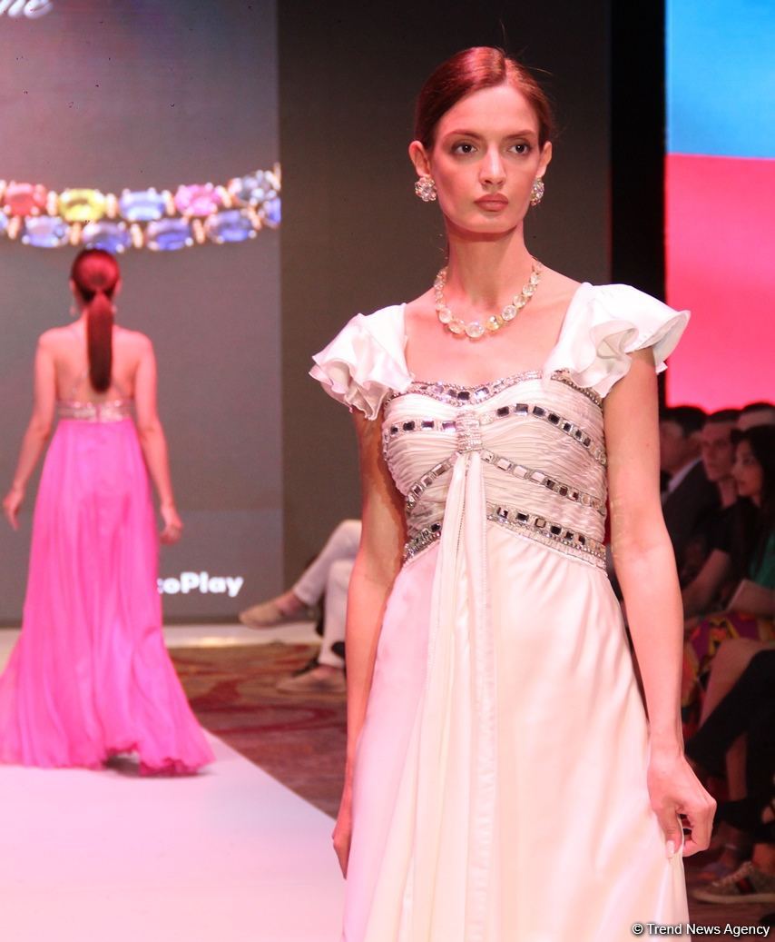 Фахрия Халафова представила новую коллекцию Bella Rosa на Azerbaijan Fashion Week (ФОТО)