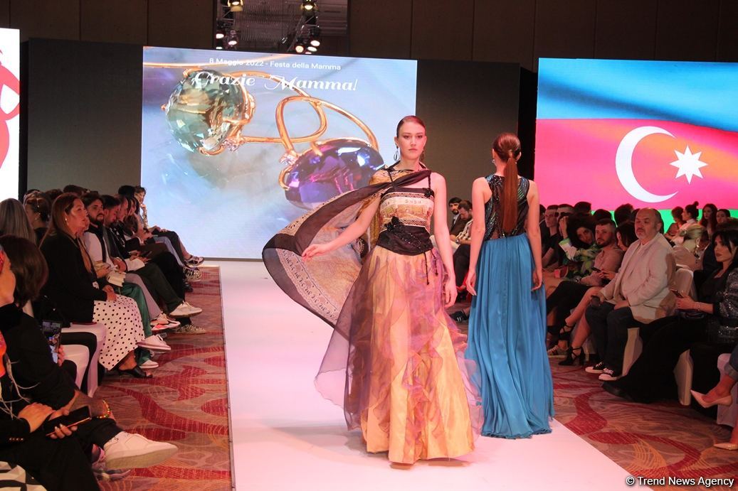 Фахрия Халафова представила новую коллекцию Bella Rosa на Azerbaijan Fashion Week (ФОТО)