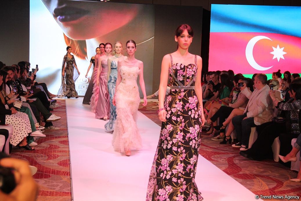 Фахрия Халафова представила новую коллекцию Bella Rosa на Azerbaijan Fashion Week (ФОТО)