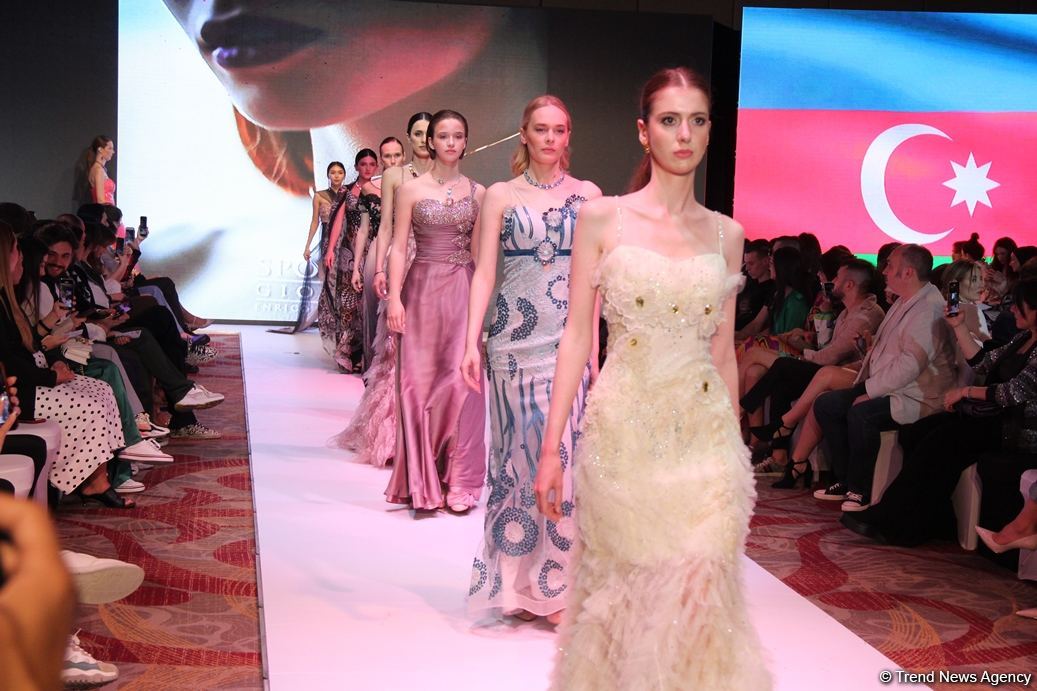 Фахрия Халафова представила новую коллекцию Bella Rosa на Azerbaijan Fashion Week (ФОТО)