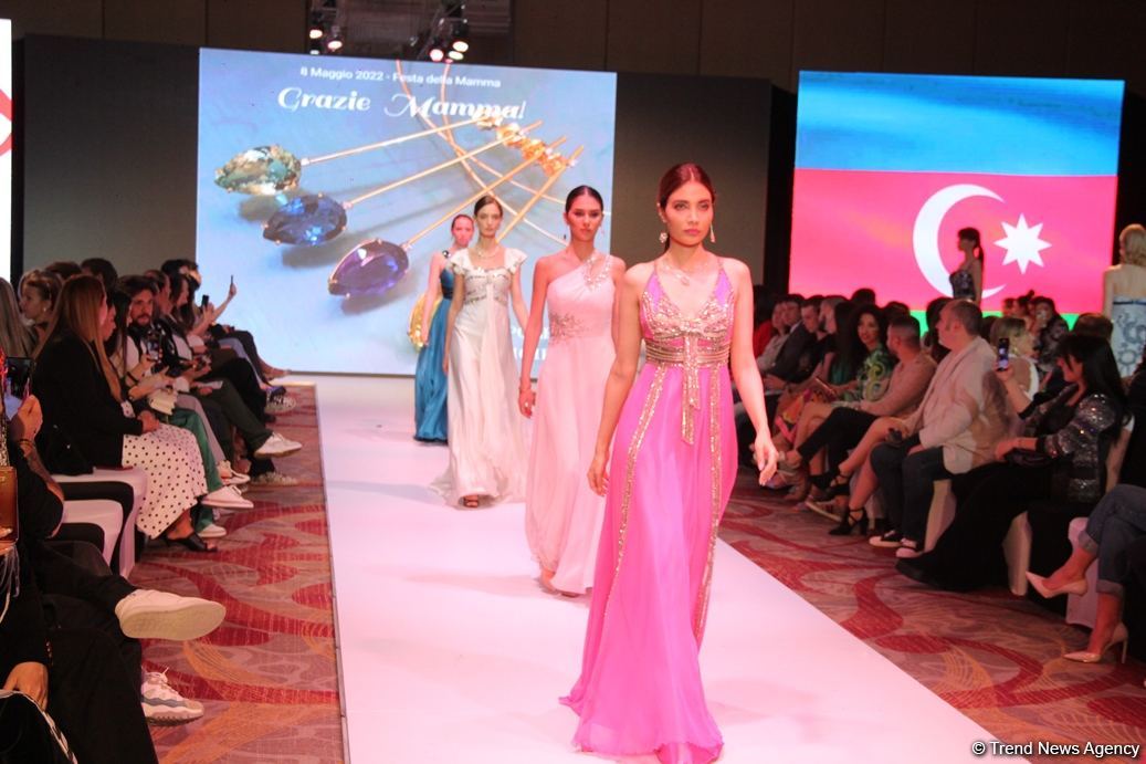 Фахрия Халафова представила новую коллекцию Bella Rosa на Azerbaijan Fashion Week (ФОТО)