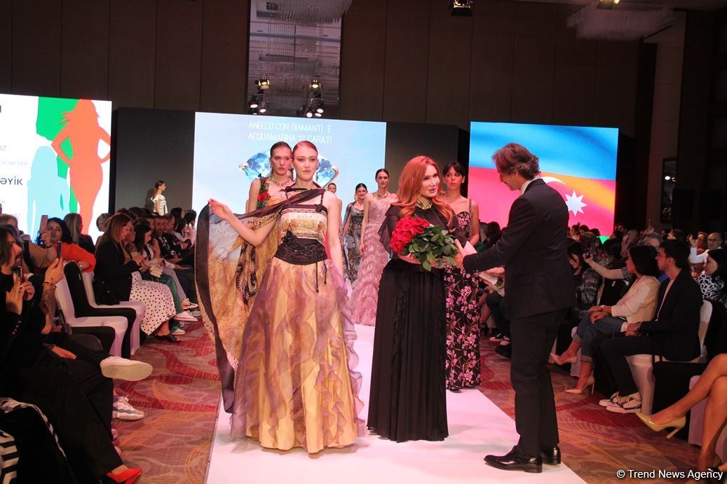 Фахрия Халафова представила новую коллекцию Bella Rosa на Azerbaijan Fashion Week (ФОТО)