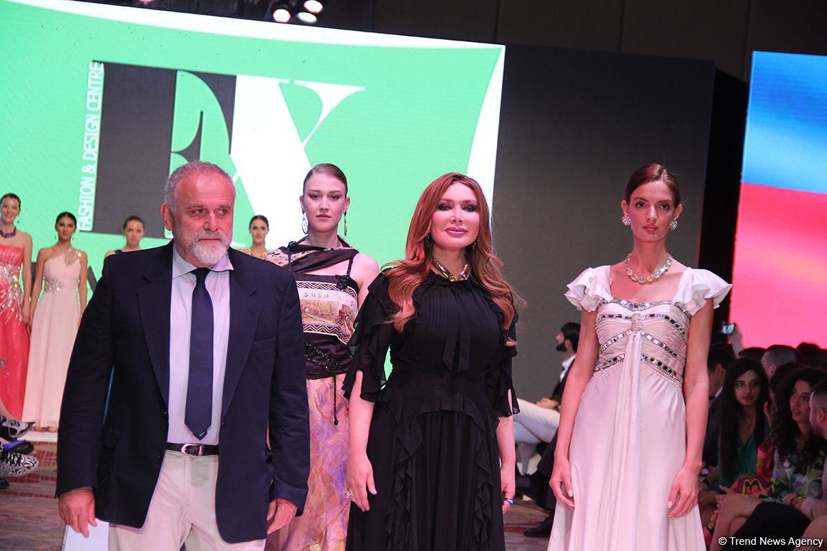 Фахрия Халафова представила новую коллекцию Bella Rosa на Azerbaijan Fashion Week (ФОТО)