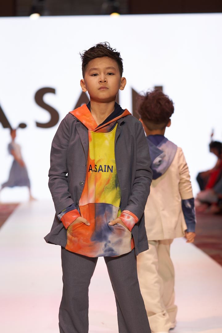 Приятный шок на Azerbaijan Fashion Week 2022 - на подиум вышли модели разного возраста, роста и веса (ФОТО)