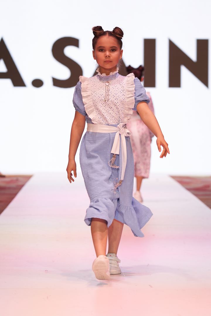 Приятный шок на Azerbaijan Fashion Week 2022 - на подиум вышли модели разного возраста, роста и веса (ФОТО)