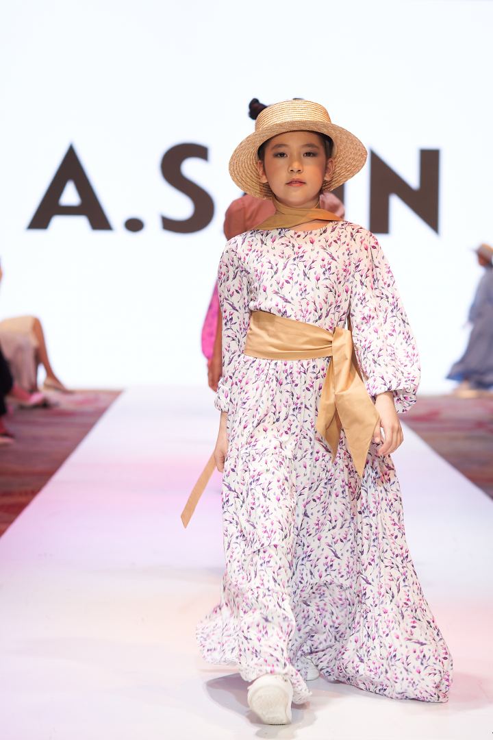 Приятный шок на Azerbaijan Fashion Week 2022 - на подиум вышли модели разного возраста, роста и веса (ФОТО)