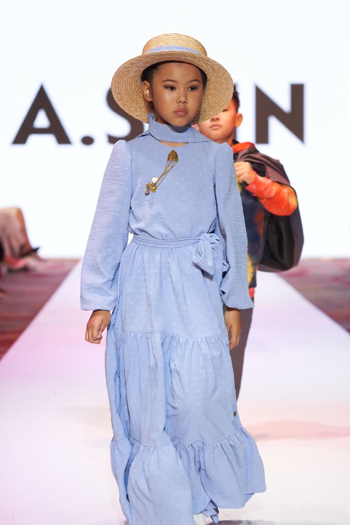 Приятный шок на Azerbaijan Fashion Week 2022 - на подиум вышли модели разного возраста, роста и веса (ФОТО)