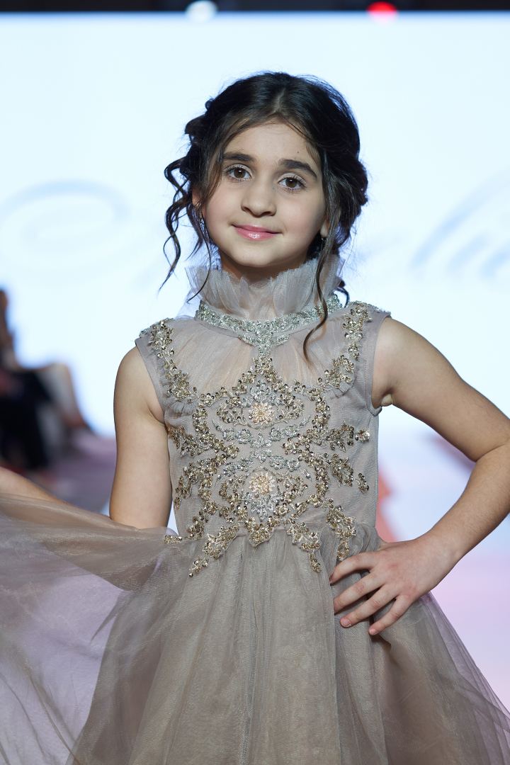 Приятный шок на Azerbaijan Fashion Week 2022 - на подиум вышли модели разного возраста, роста и веса (ФОТО)