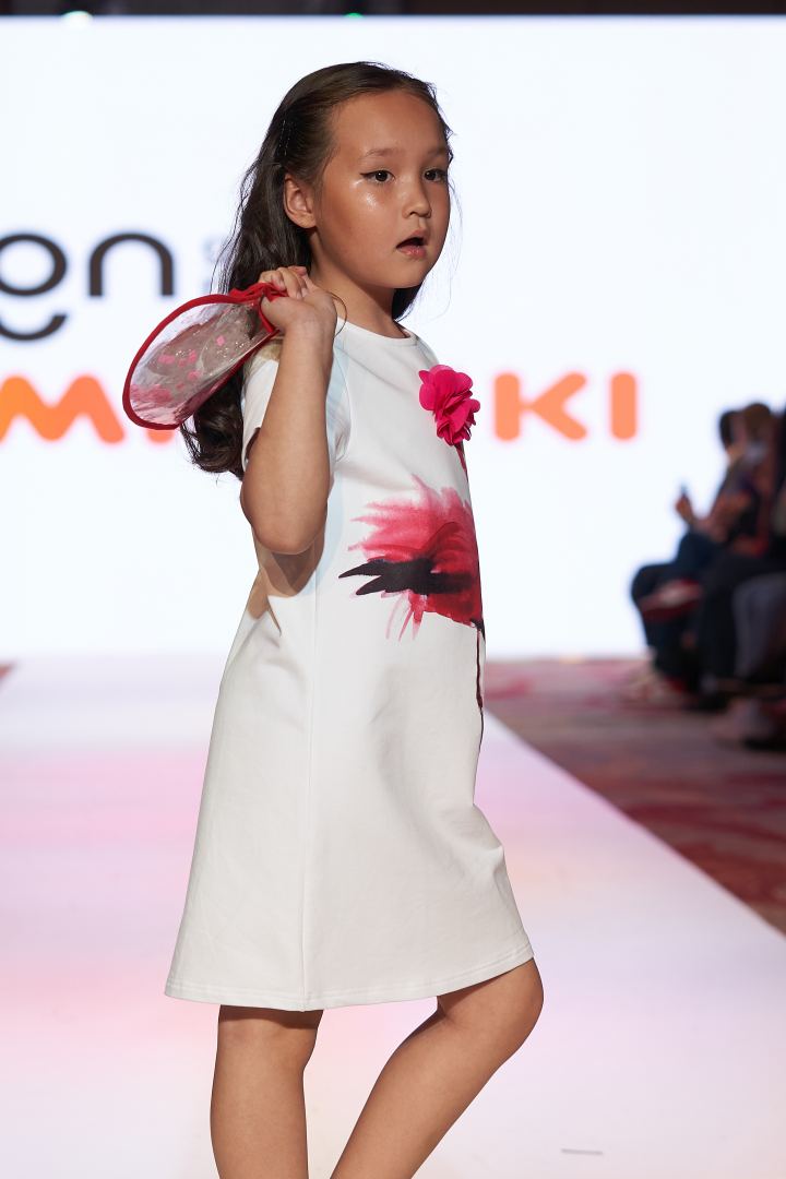 Приятный шок на Azerbaijan Fashion Week 2022 - на подиум вышли модели разного возраста, роста и веса (ФОТО)