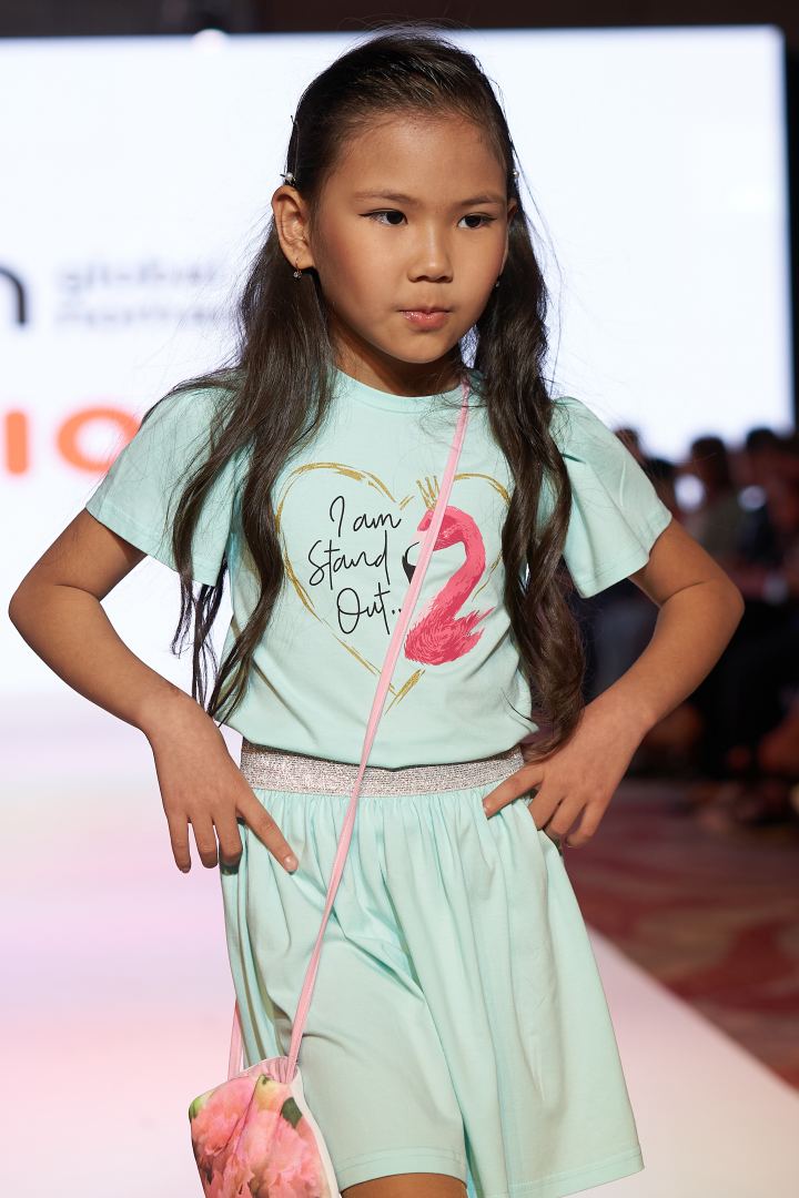 Приятный шок на Azerbaijan Fashion Week 2022 - на подиум вышли модели разного возраста, роста и веса (ФОТО)