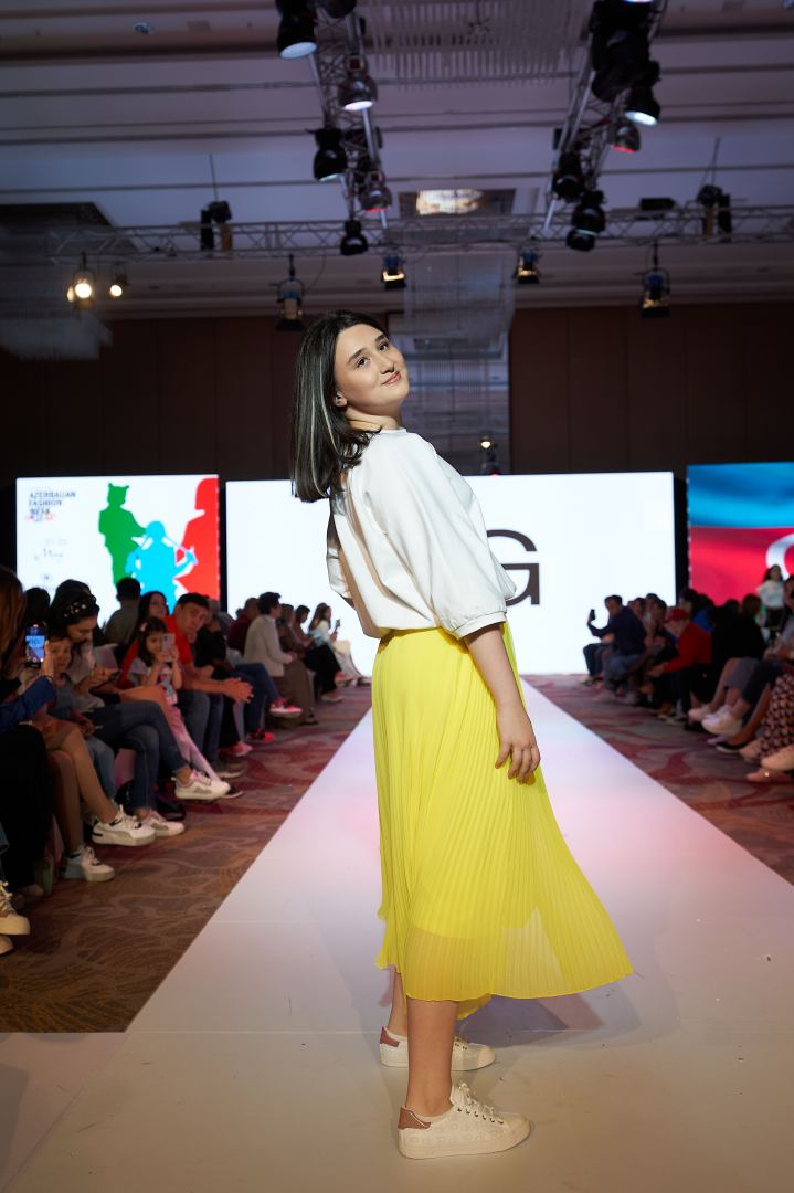 Приятный шок на Azerbaijan Fashion Week 2022 - на подиум вышли модели разного возраста, роста и веса (ФОТО)