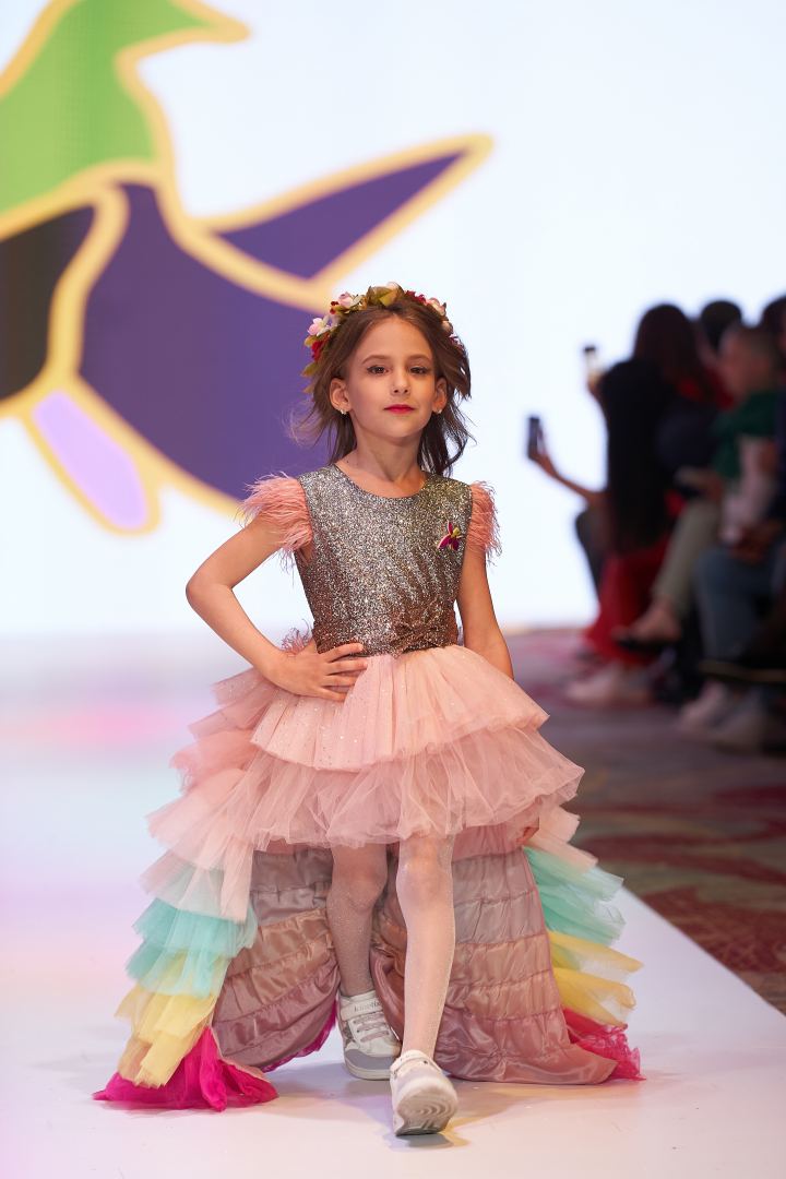 Приятный шок на Azerbaijan Fashion Week 2022 - на подиум вышли модели разного возраста, роста и веса (ФОТО)